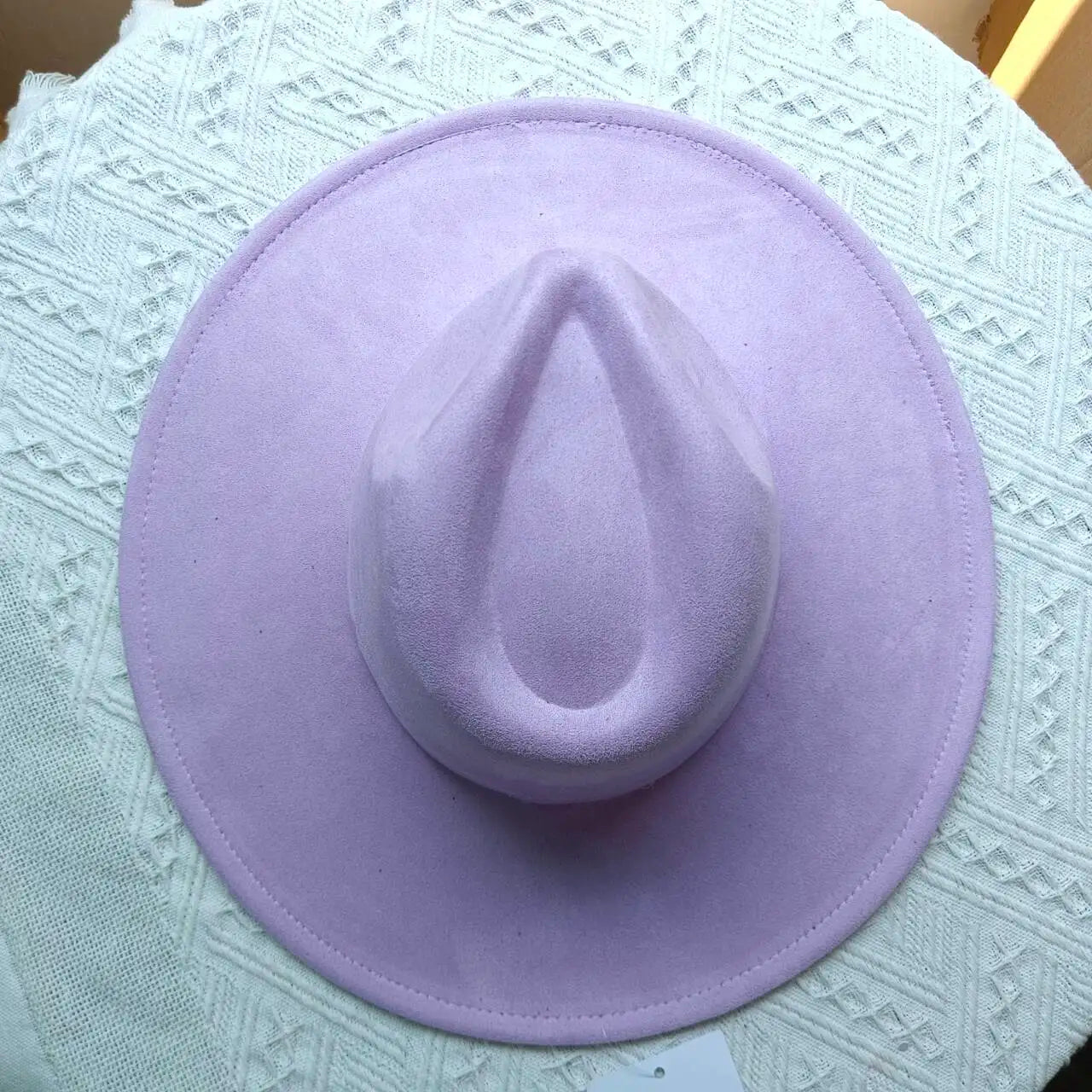 Le Fedora Élégance Intemporelle – Un Must-Have pour Homme et Femme