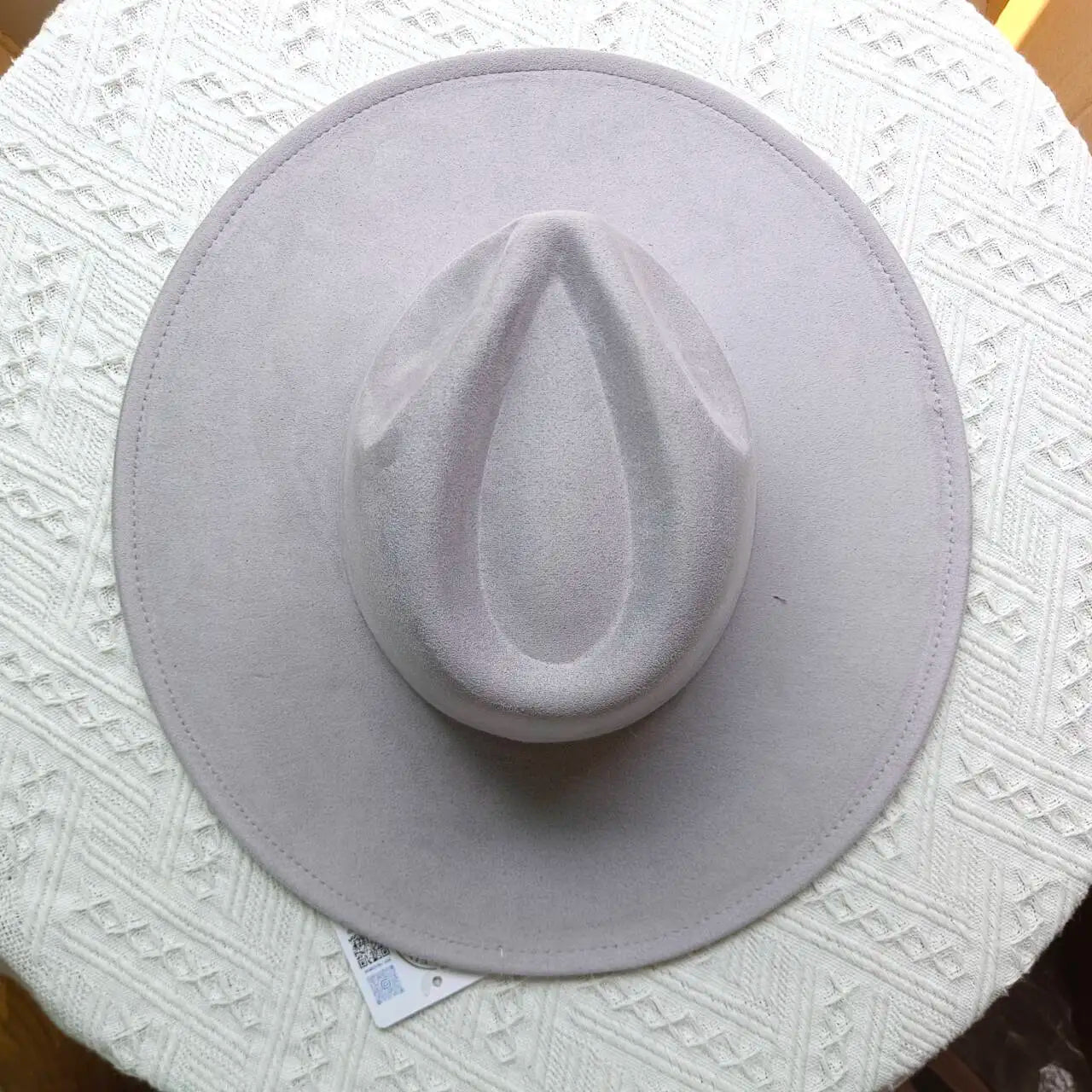 Le Fedora Élégance Intemporelle – Un Must-Have pour Homme et Femme