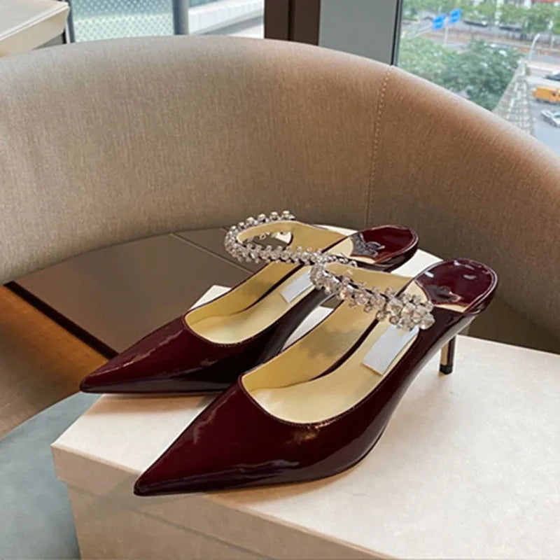 Hauts Talons pointus en cuir verni pour femmes avec chaine en biscuits Nouveauté  2025