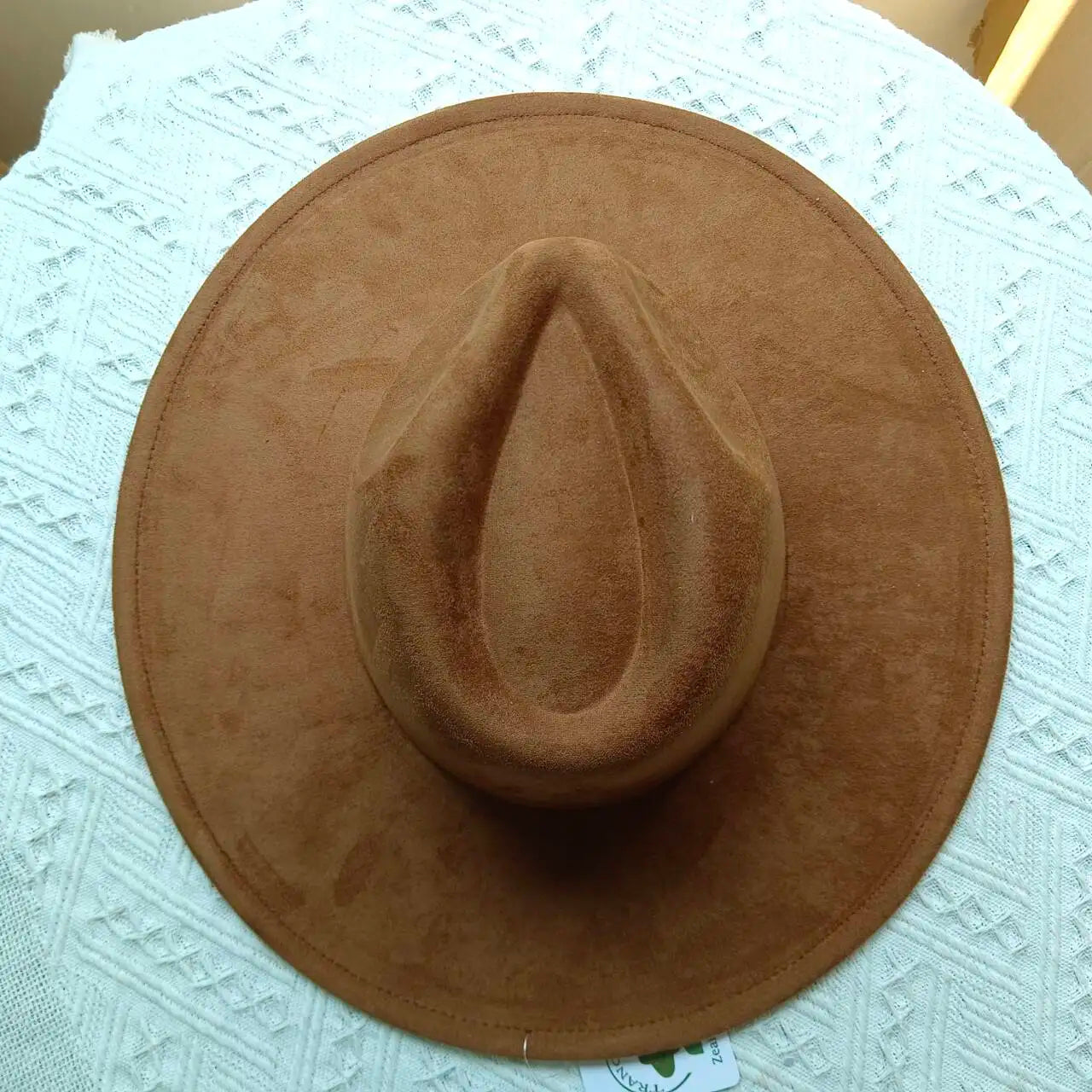 Le Fedora Élégance Intemporelle – Un Must-Have pour Homme et Femme